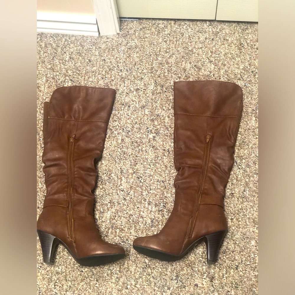 Size 7 Ball Band cognac coloured high boots